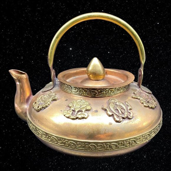 Antique Nepalese Karuwa Brass Teapot with 8 Auspicious Symbols Carved 5.5”T 6”W - Picture 1 of 10